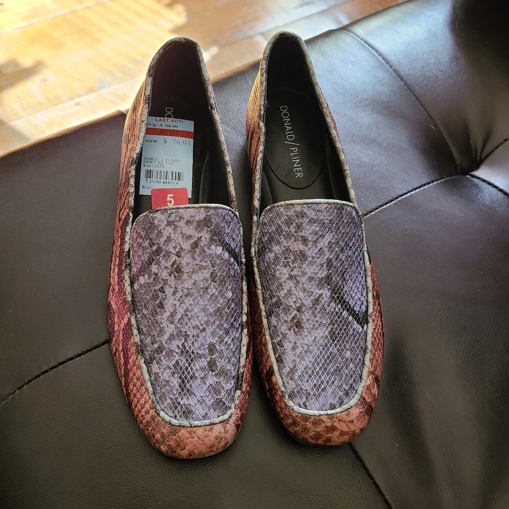 Donald J. Pliner Deedee Snake Print Loafer Size 5 - Picture 7 of 9